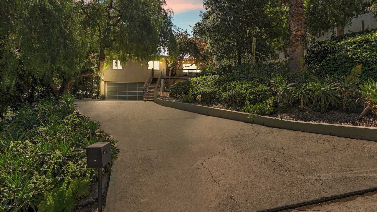 Photo of Outdoor in Hollywood Hills