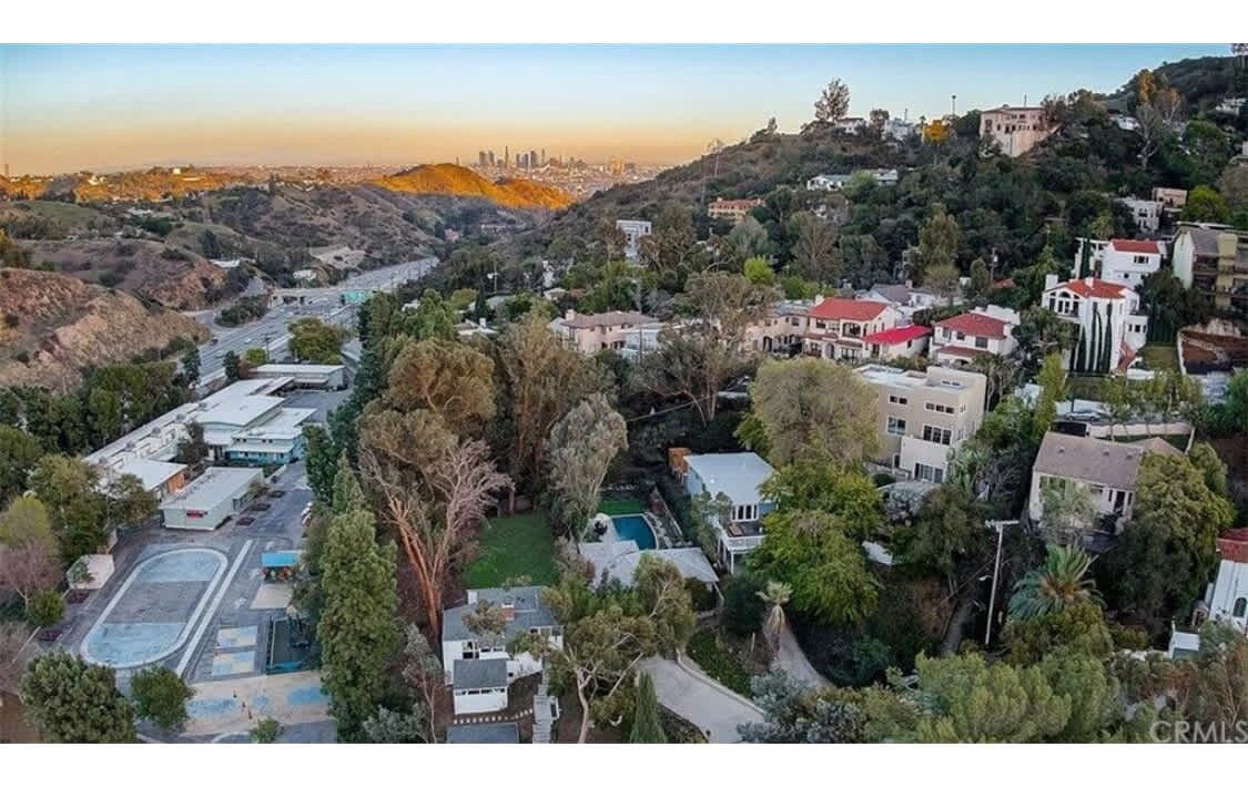 Photo of Outdoor in Hollywood Hills