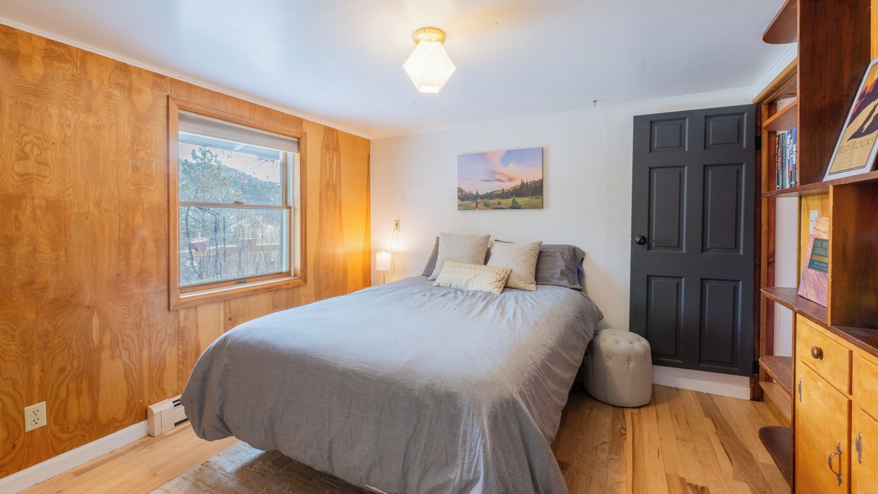 Photo of Bedroom in Golden