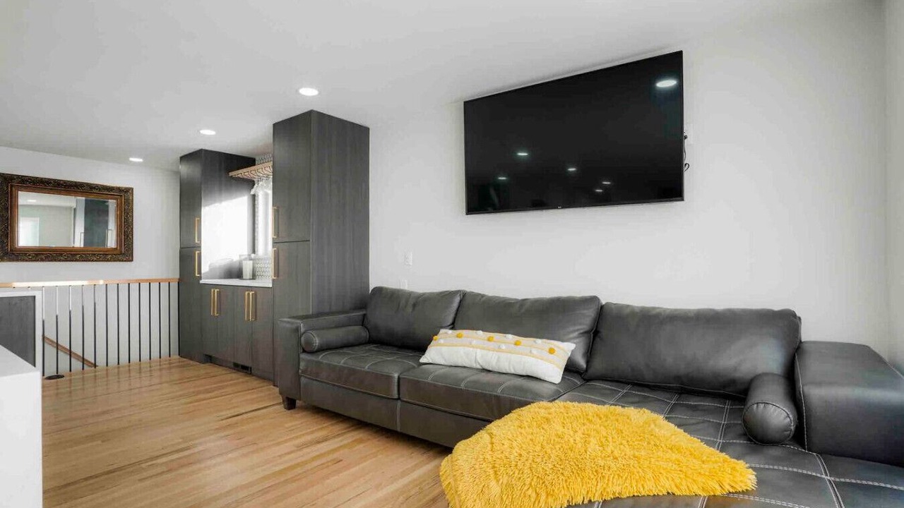 Photo of Livingroom in Aurora