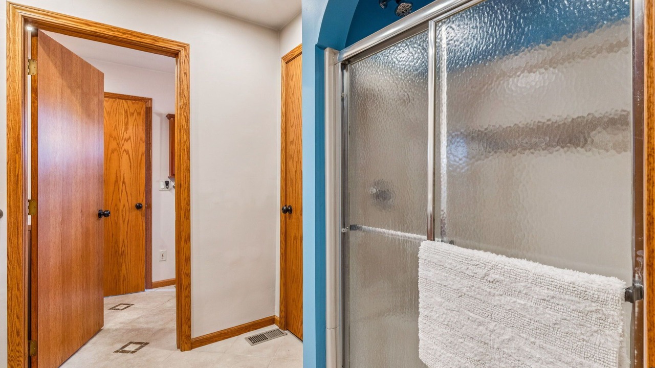 Photo of Bathroom in Tiffin