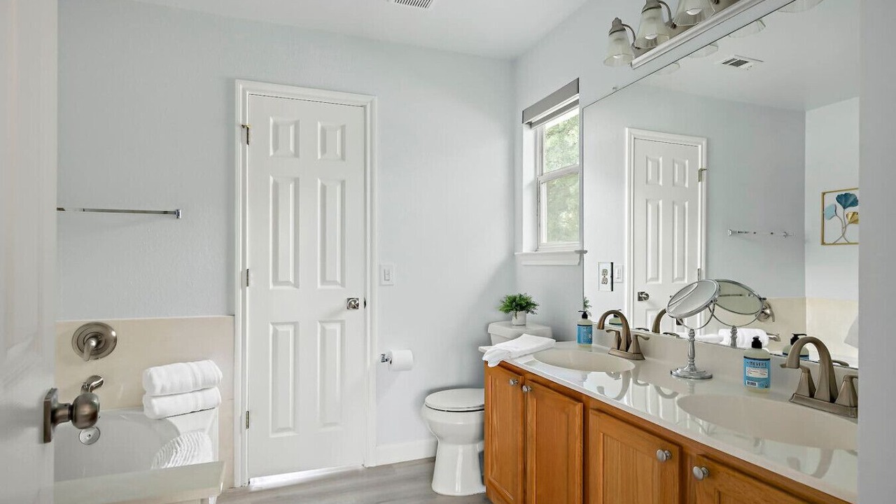 Photo of Bathroom in Cat Hollow