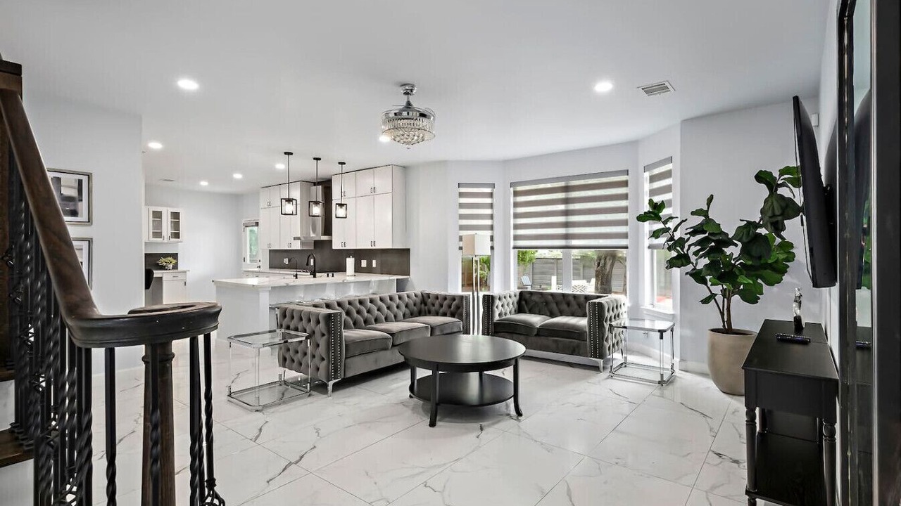 Photo of Livingroom in Cat Hollow