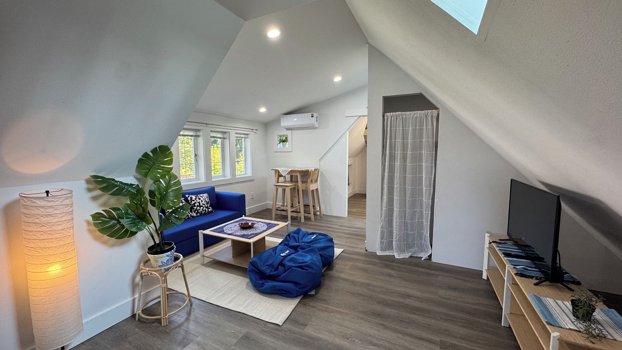 Photo of Livingroom in Lake City