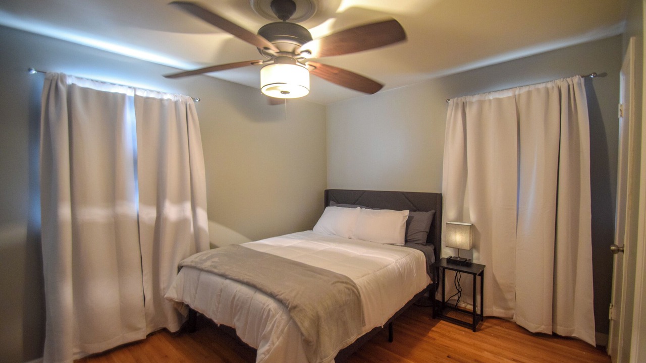 Photo of Bedroom in Charlotte Park