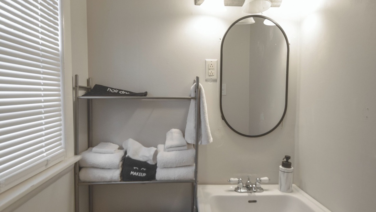 Photo of Bathroom in Charlotte Park