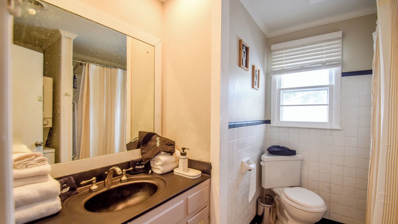 Photo of Bathroom in Charlotte Park