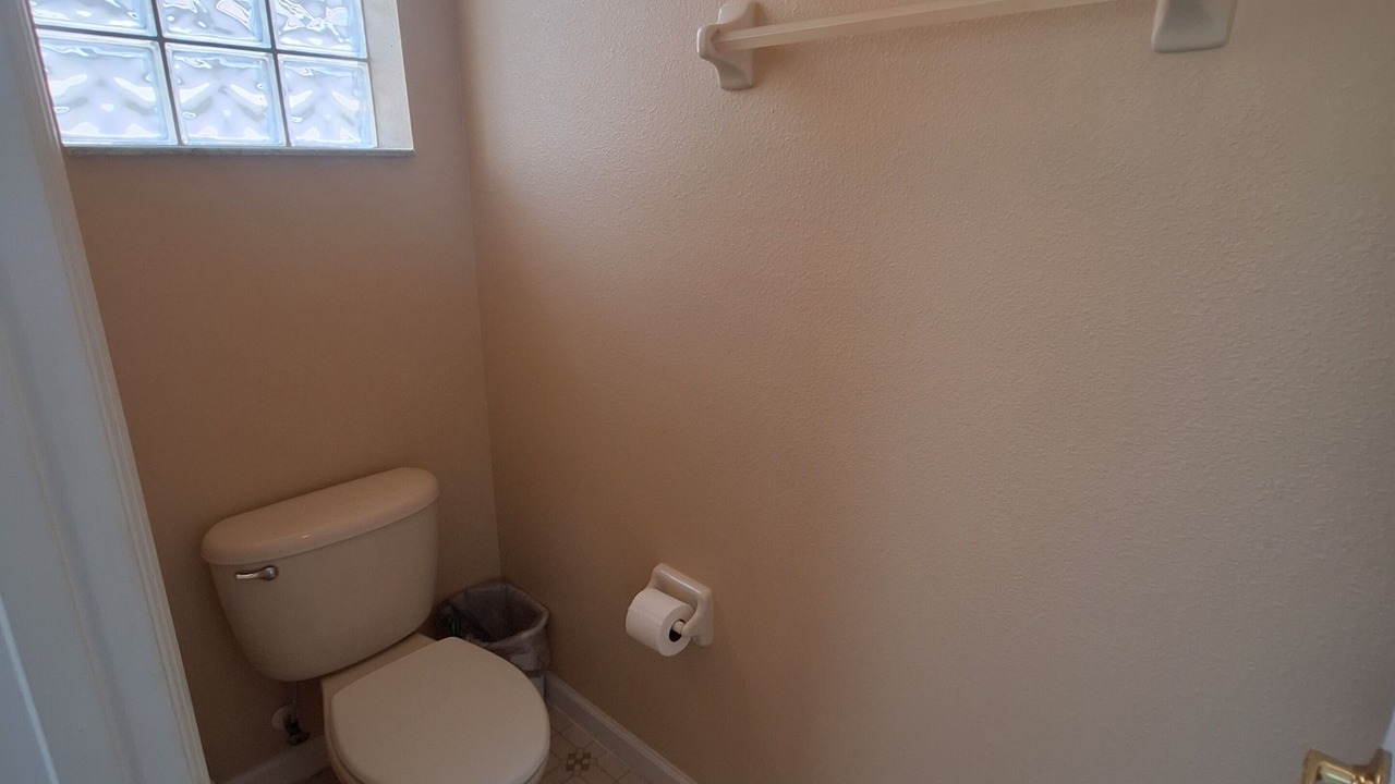 Photo of Bathroom in Orange Tree