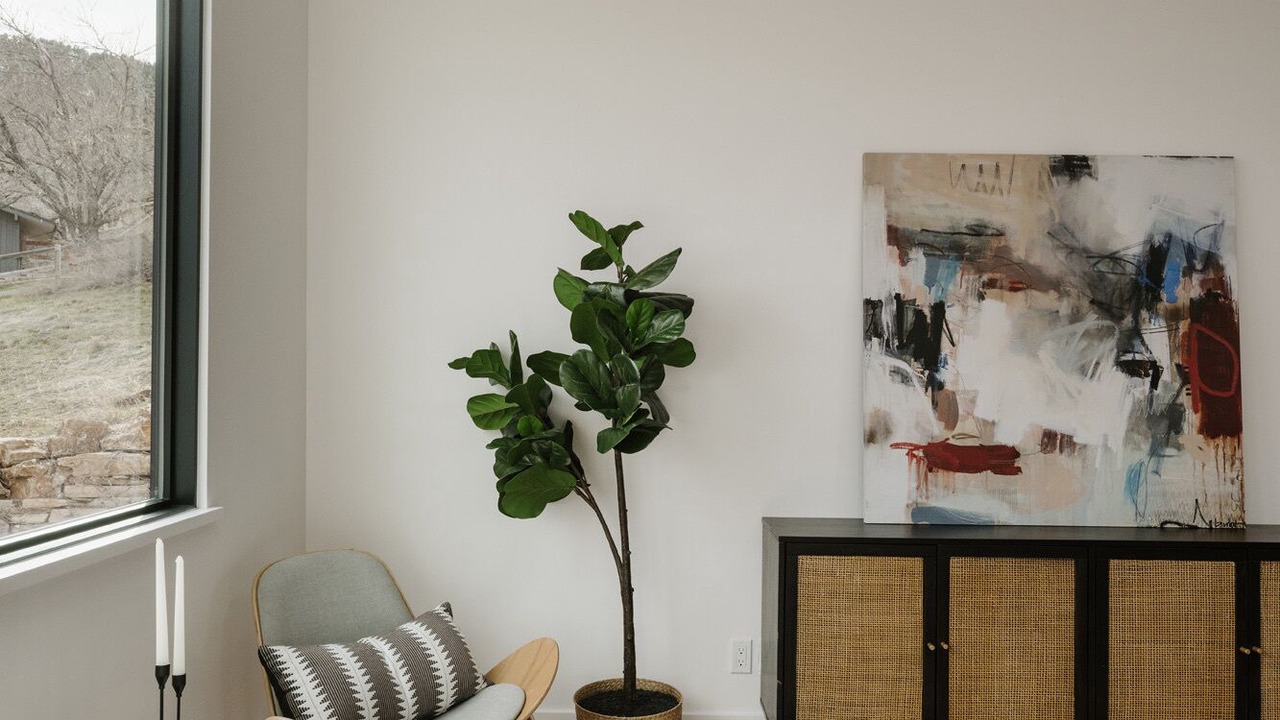 Photo of Bedroom in Wonderland Hills