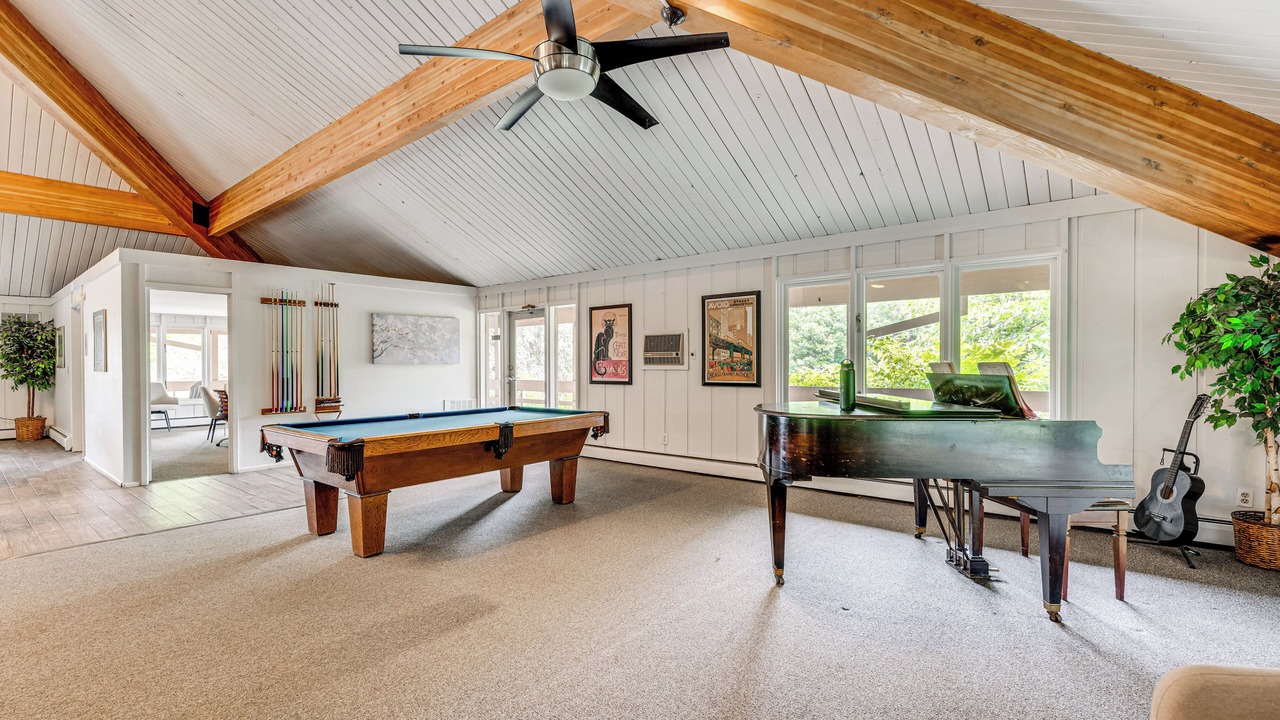 Photo of Bedroom in Glenwood Grove - North Iris