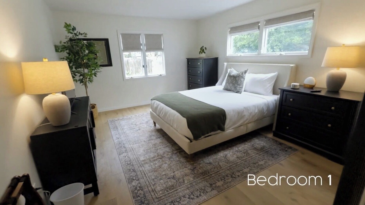 Photo of Bedroom in Madison-on-the-Lake