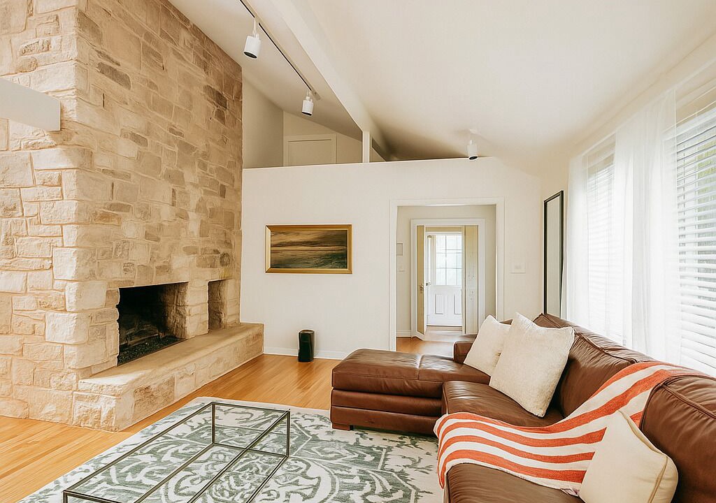 Photo of Livingroom in Elizabethtown