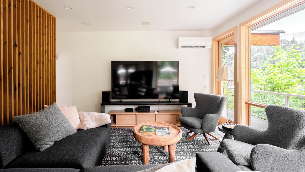 Photo of Livingroom in Gold Bar