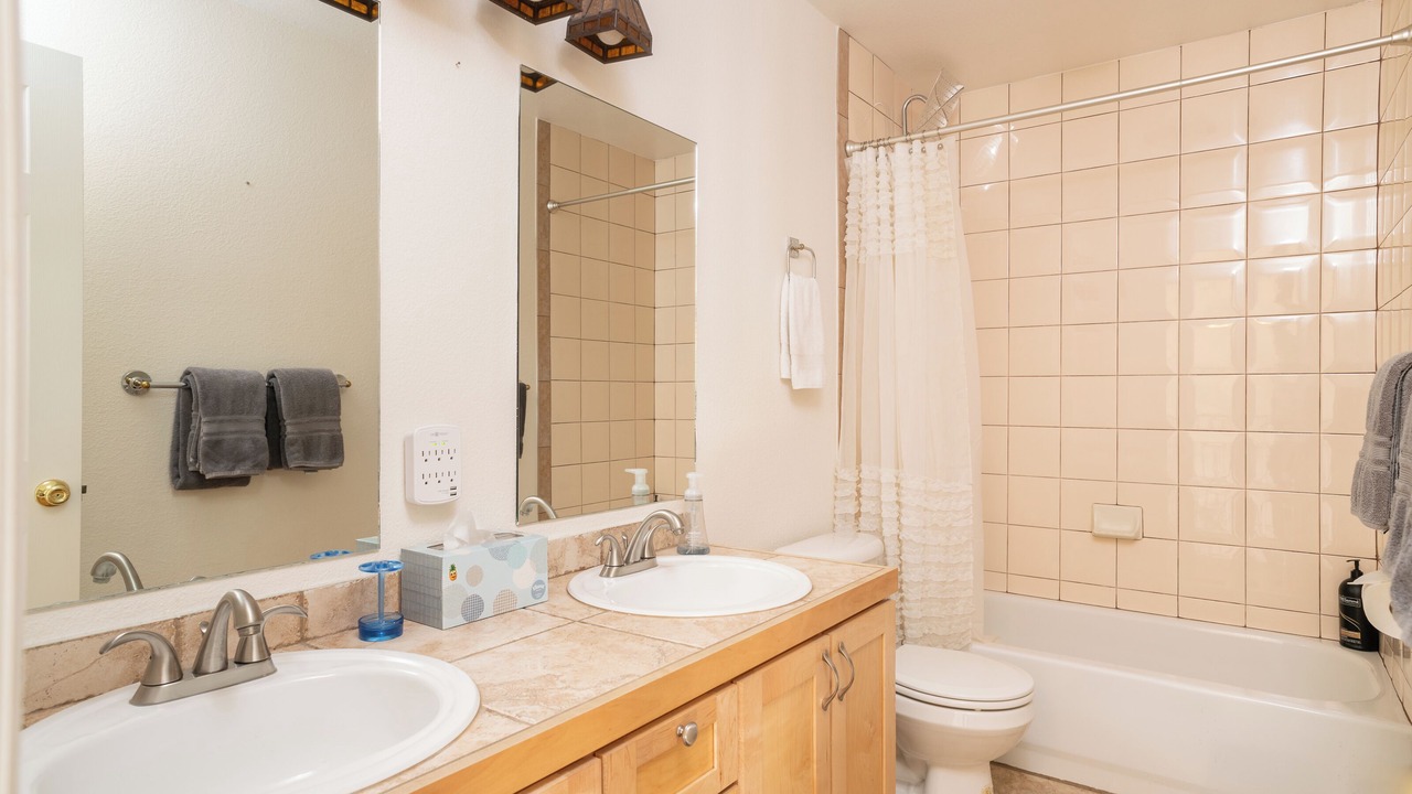 Photo of Bathroom in Curtis Park