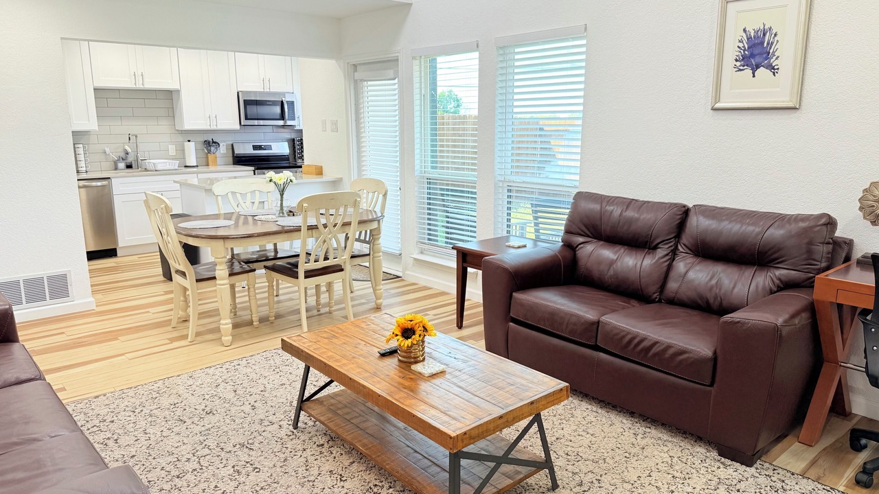 Photo of Livingroom in West Arlington