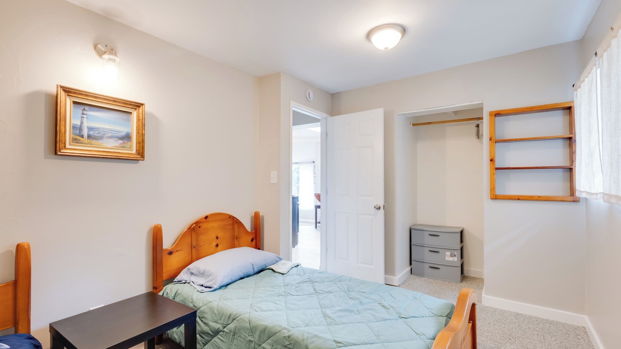 Photo of Bedroom in Warrenton