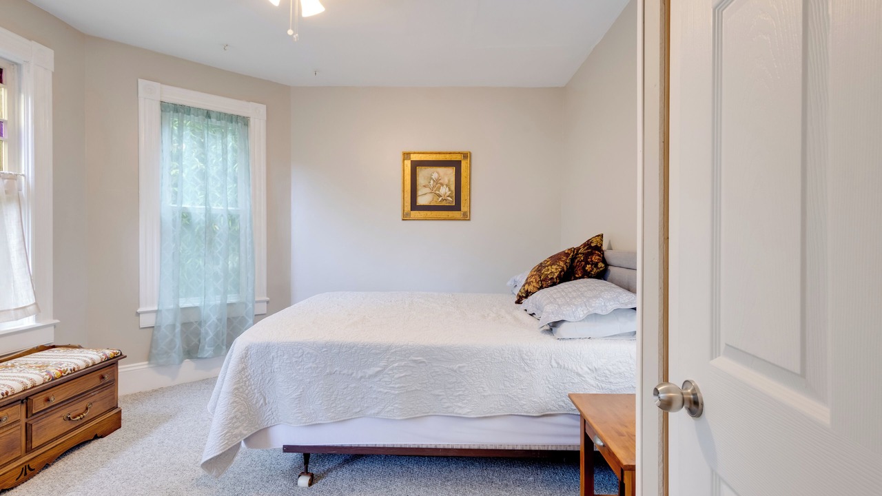 Photo of Bedroom in Warrenton