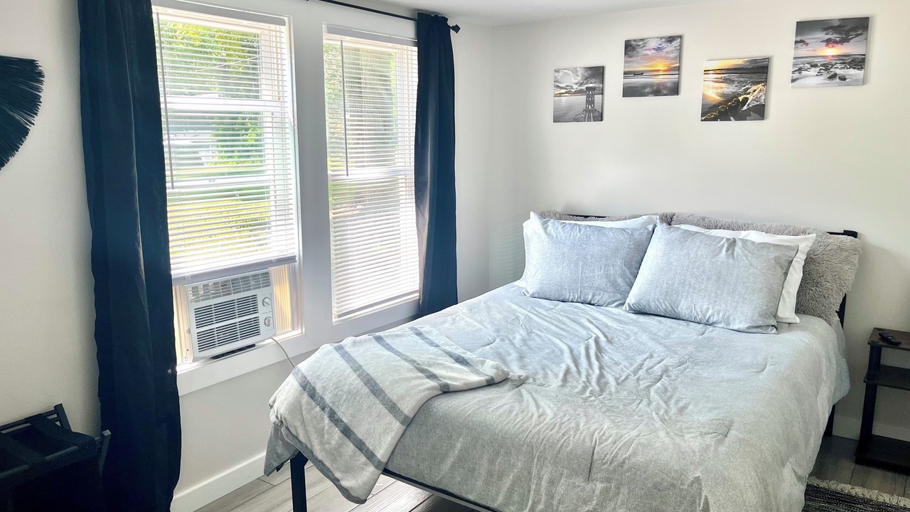 Photo of Bedroom in Paw Paw Lake