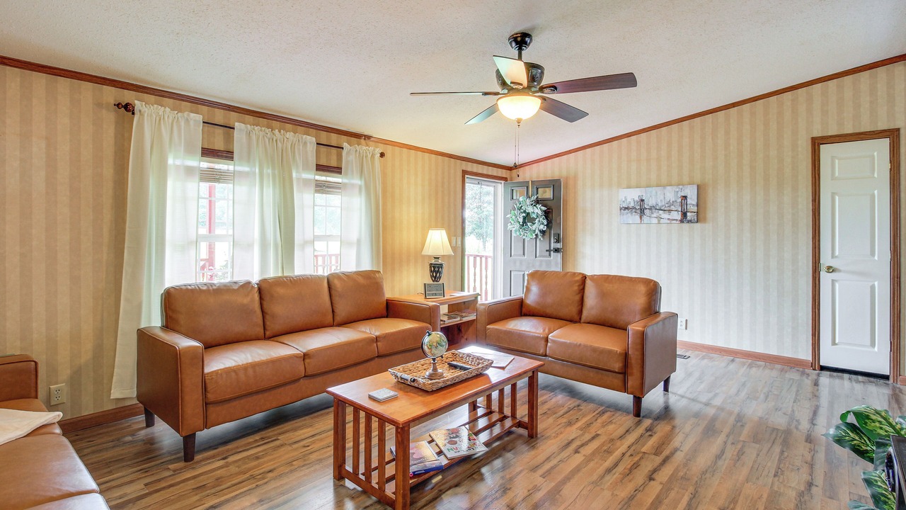 Photo of Livingroom in Spencer