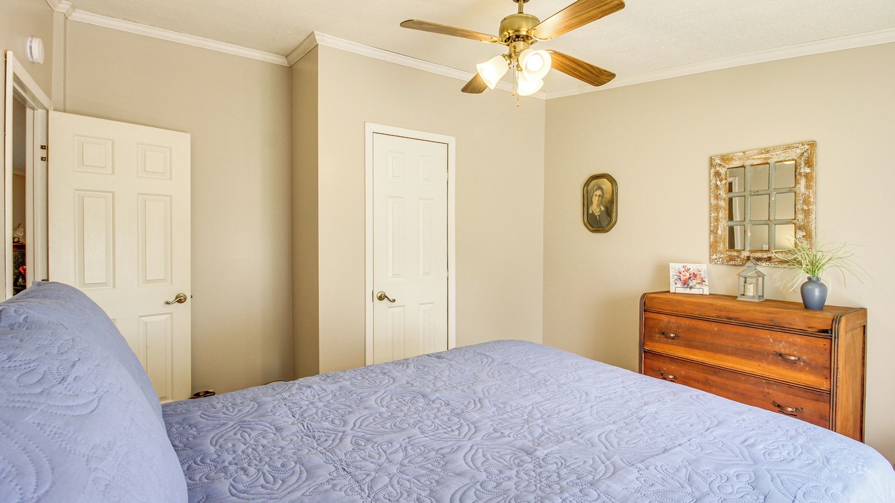 Photo of Bedroom in Spencer