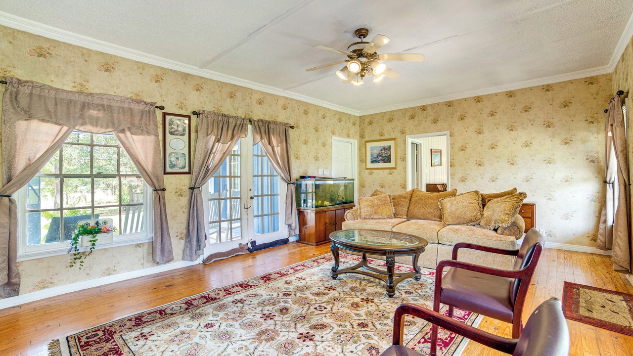 Photo of Bedroom in Flint