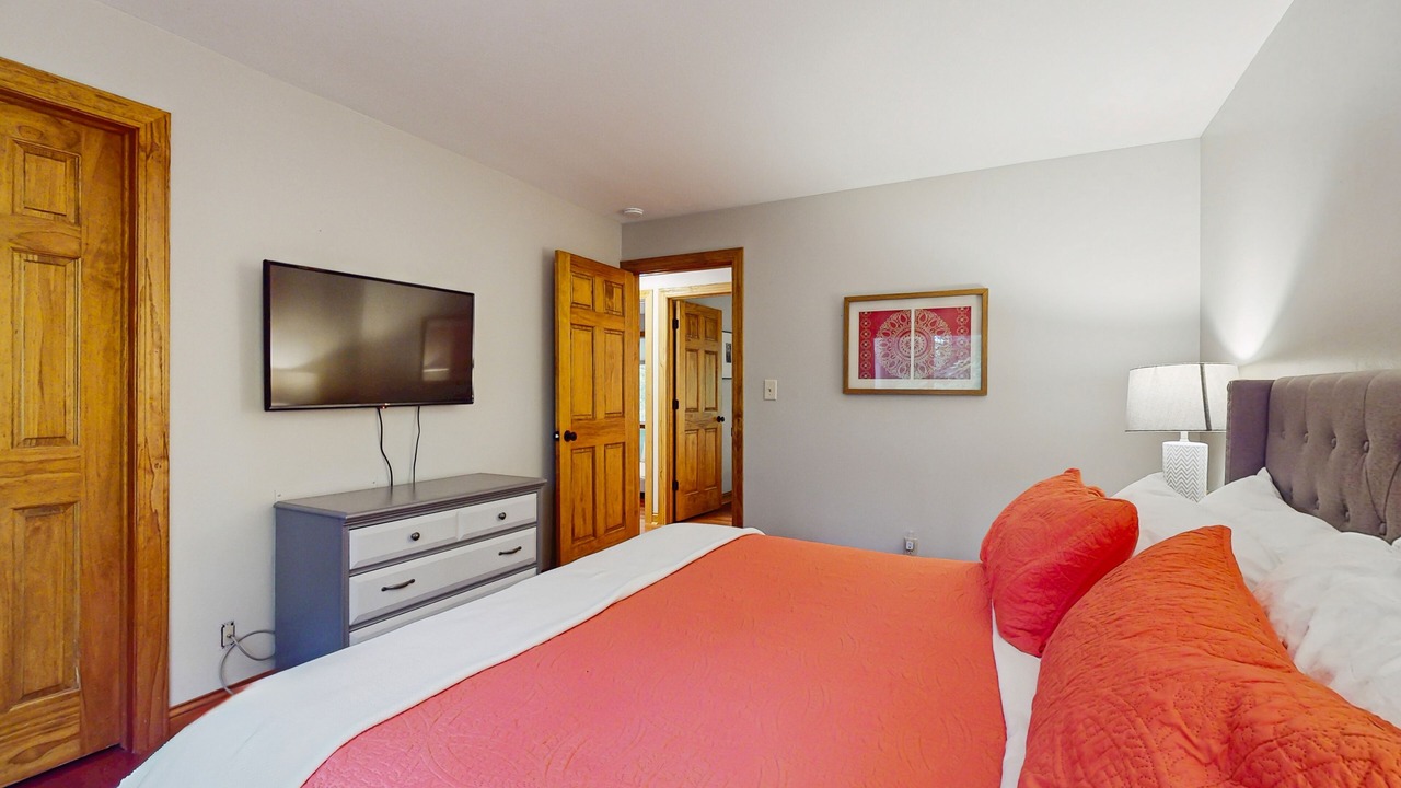 Photo of Bedroom in Shorewood-Tower Hills-Harbert