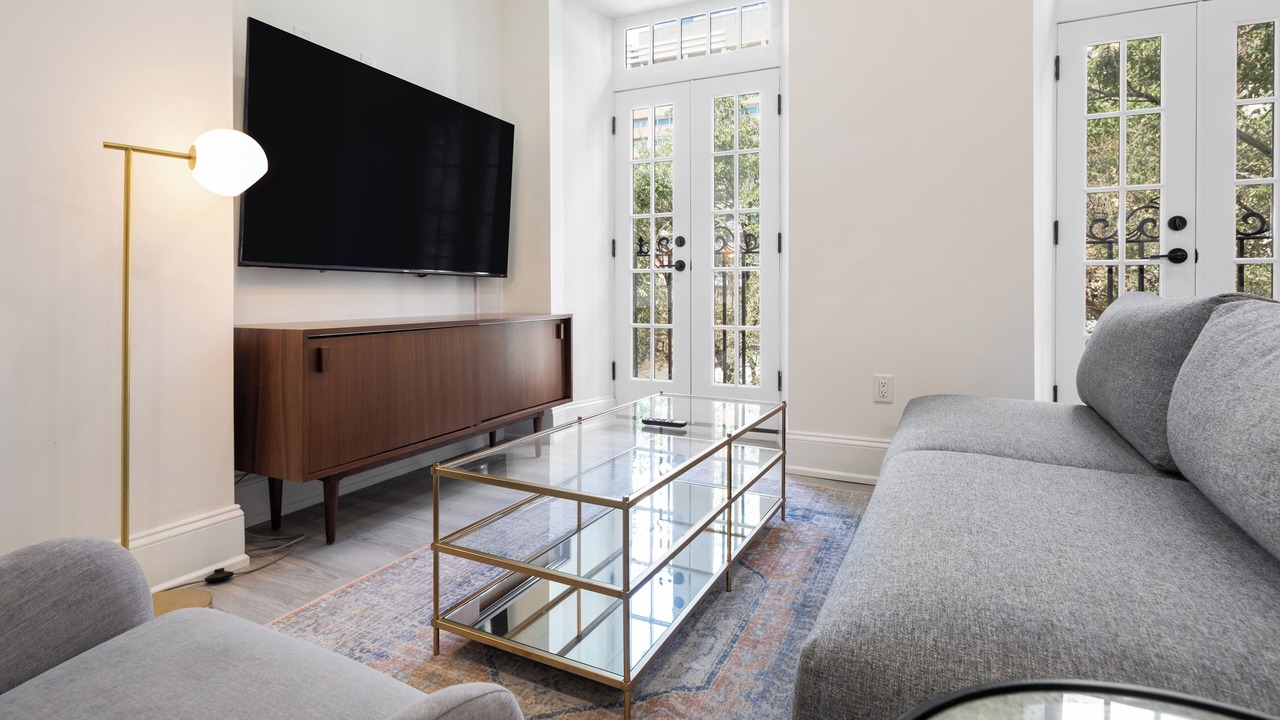 Photo of Livingroom in Rittenhouse Row