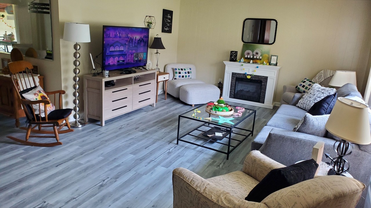 Photo of Livingroom in Fredonia