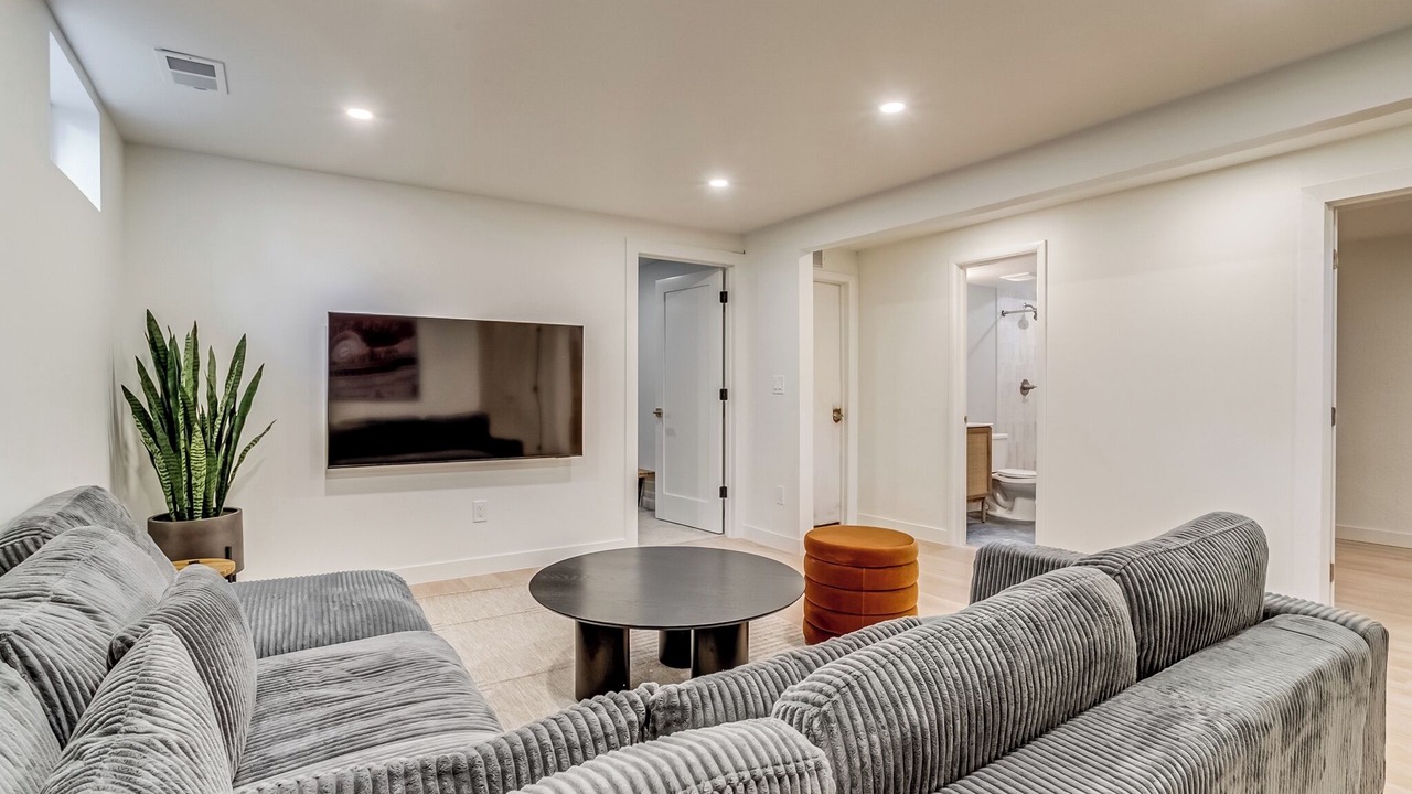 Photo of Livingroom in South Westminster