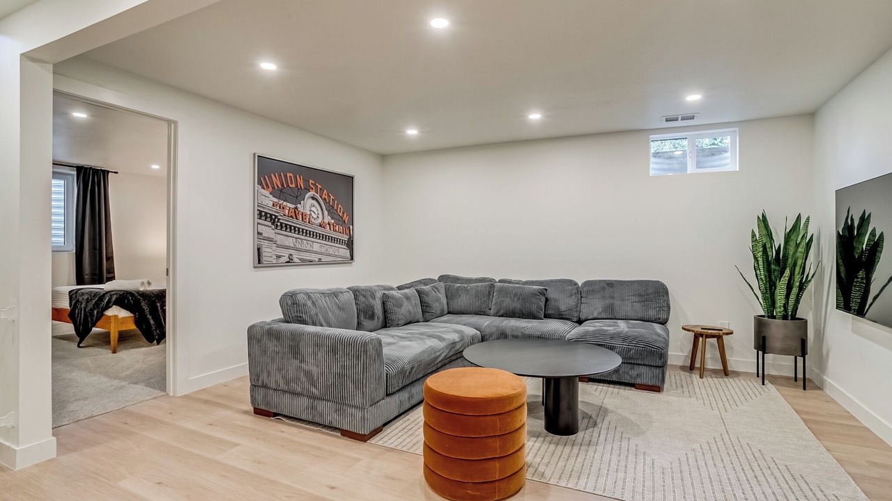 Photo of Livingroom in South Westminster