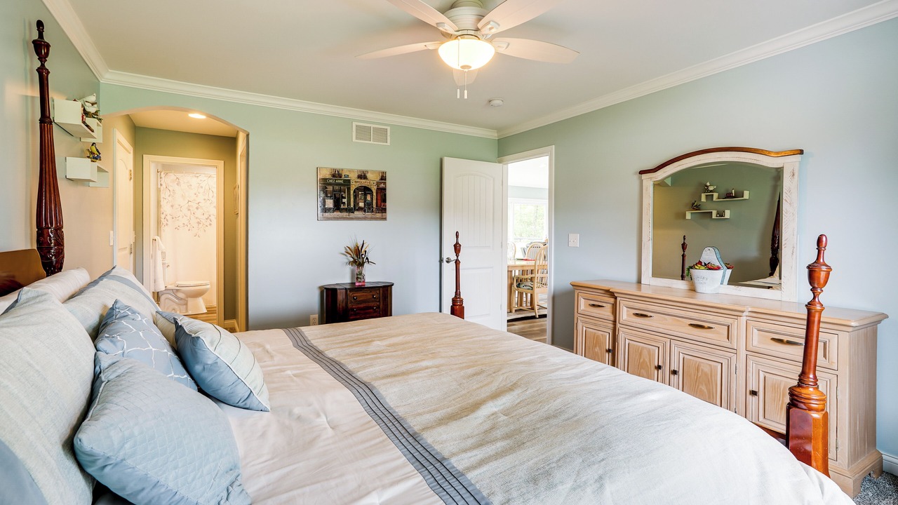 Photo of Bedroom in Lawrenceburg