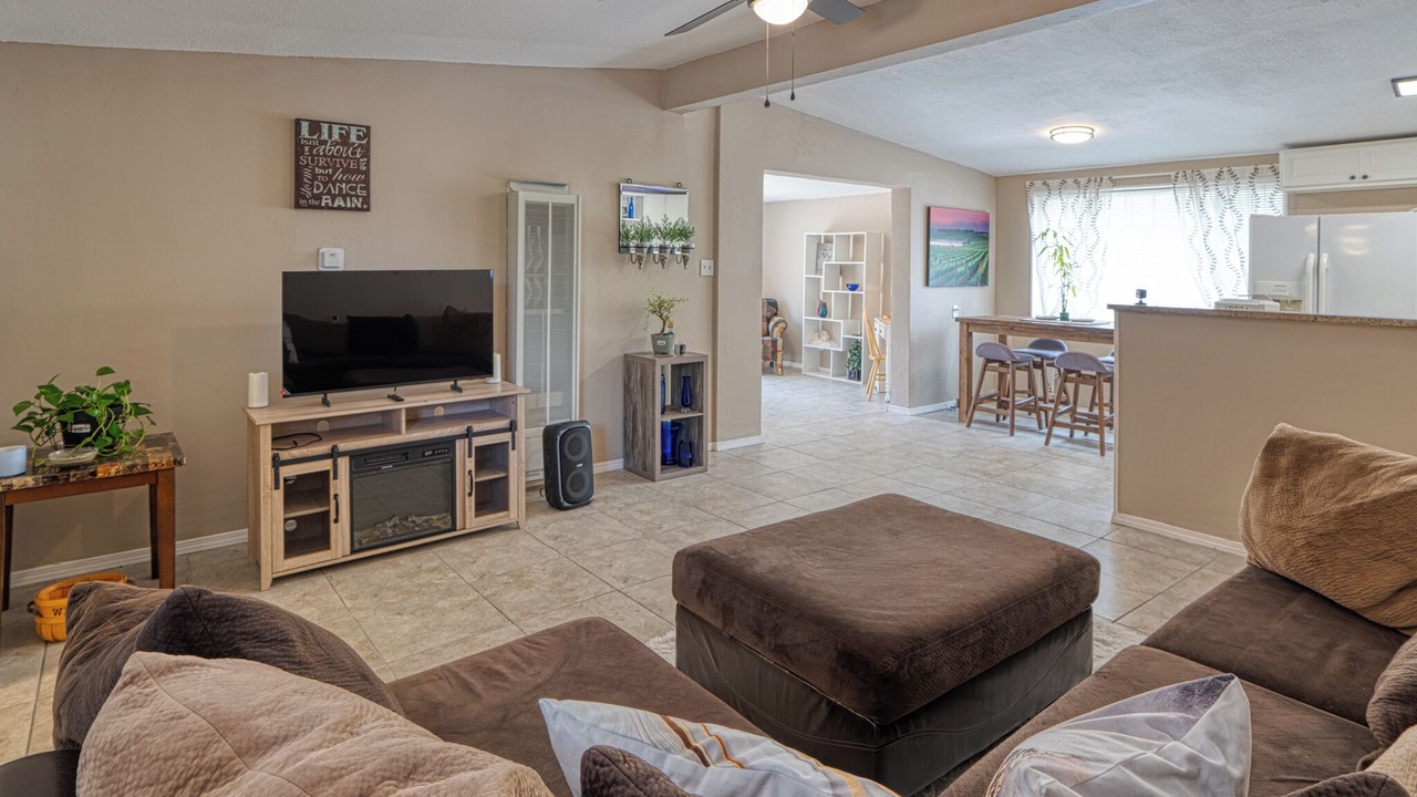 Photo of Livingroom in Northeast Heights