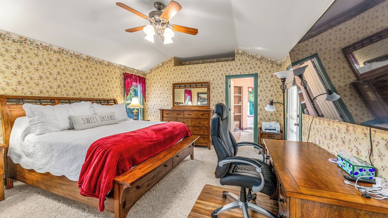 Photo of Bedroom in Delta
