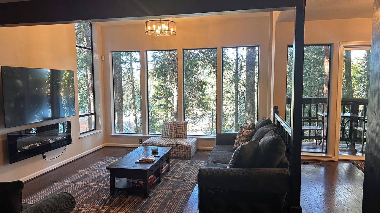 Photo of Livingroom in Pollock Pines