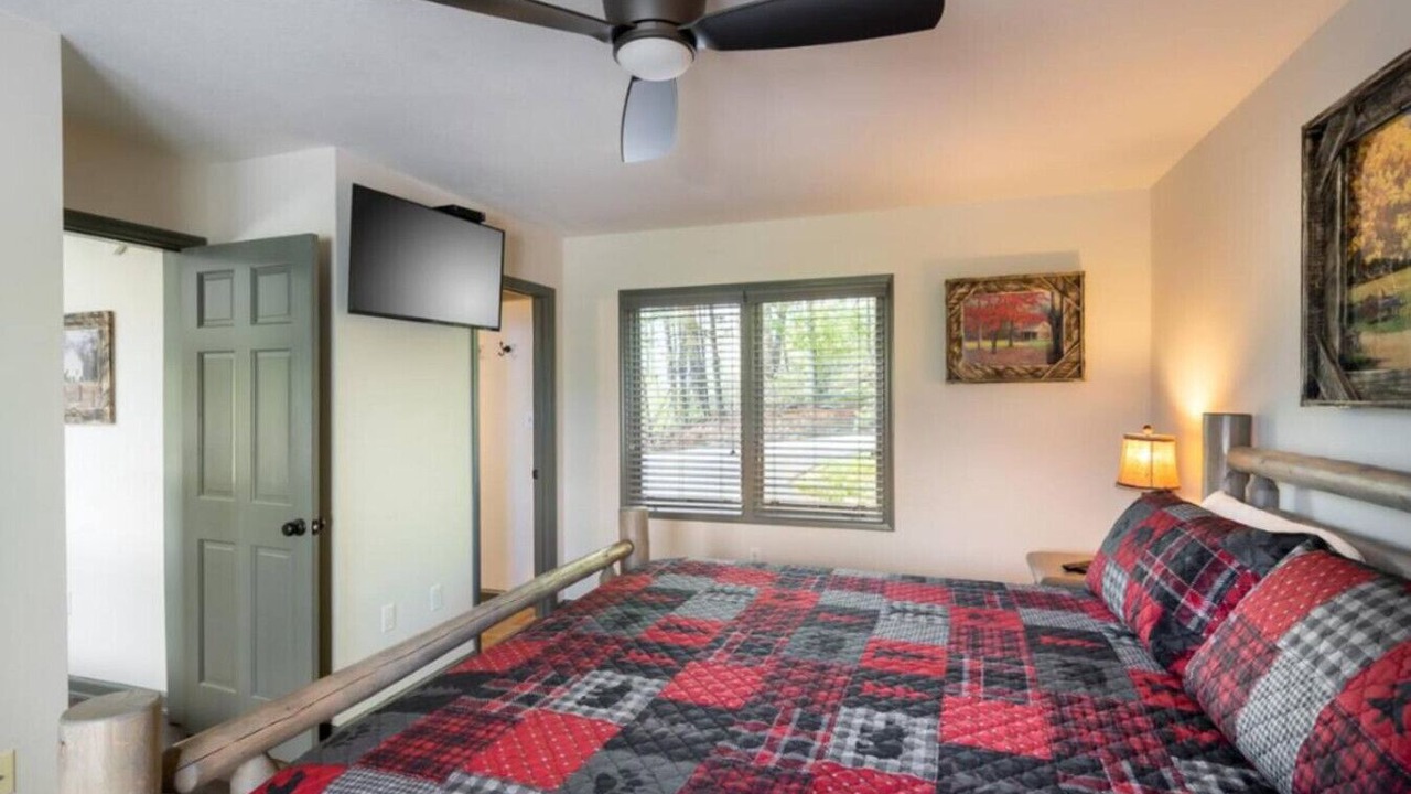 Photo of Bedroom in Gatlinburg
