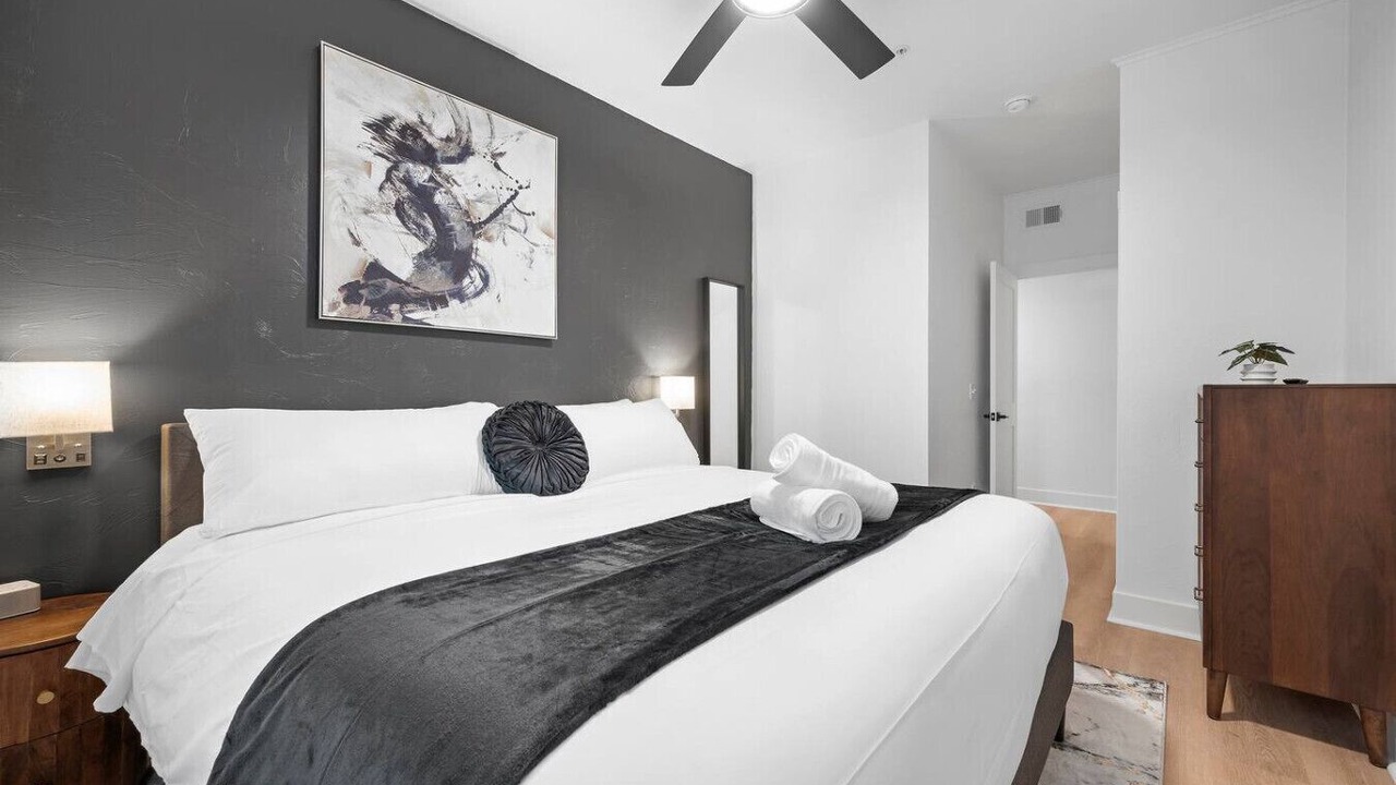Photo of Bedroom in Shadyside