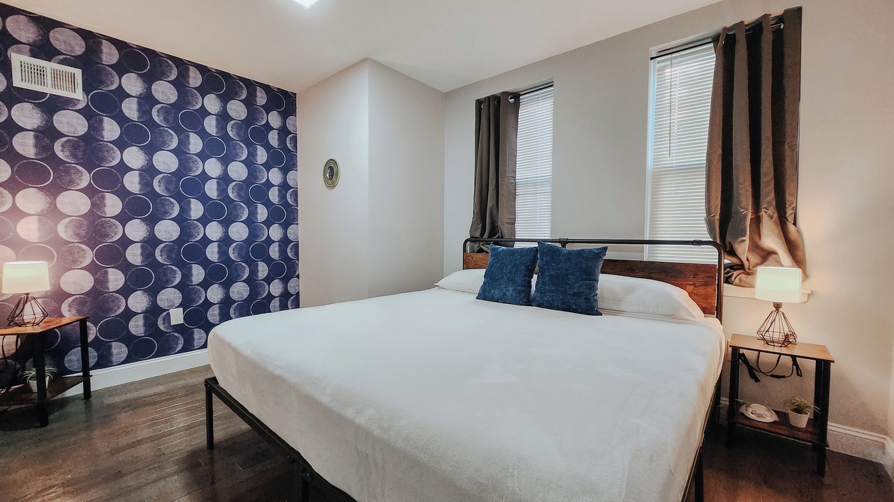 Photo of Bedroom in Center City
