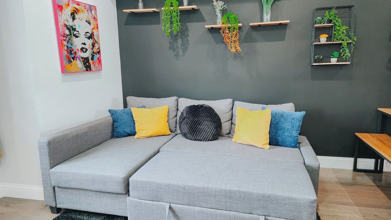 Photo of Livingroom in Center City