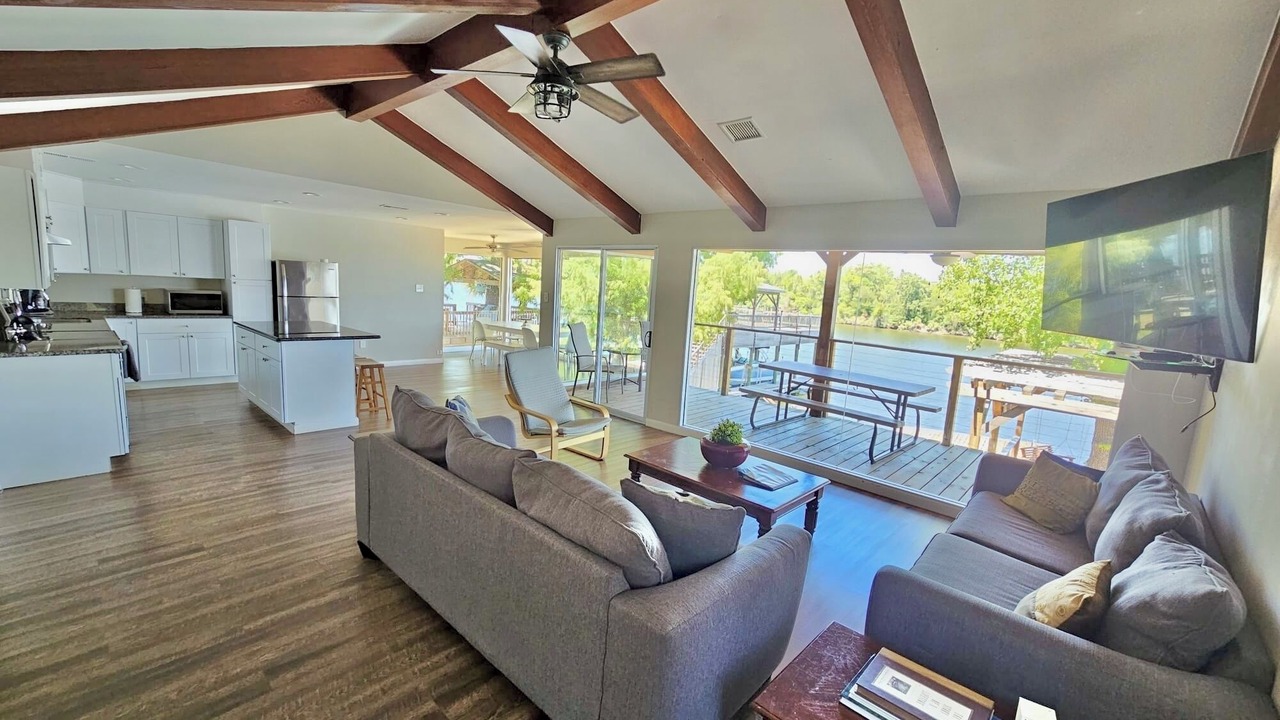 Photo of Livingroom in Barrett