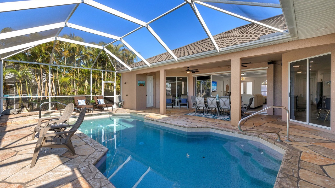 Photo of Outdoor in Pelican