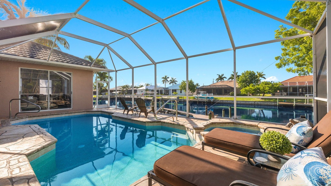 Photo of Outdoor in Pelican