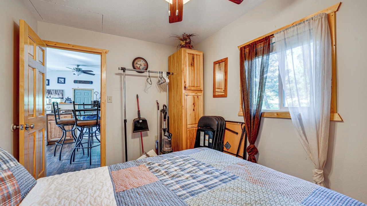 Photo of Bedroom in Drake