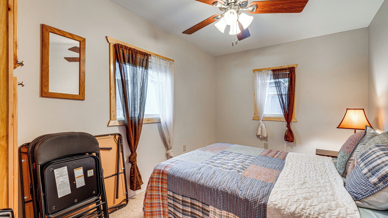 Photo of Bedroom in Drake