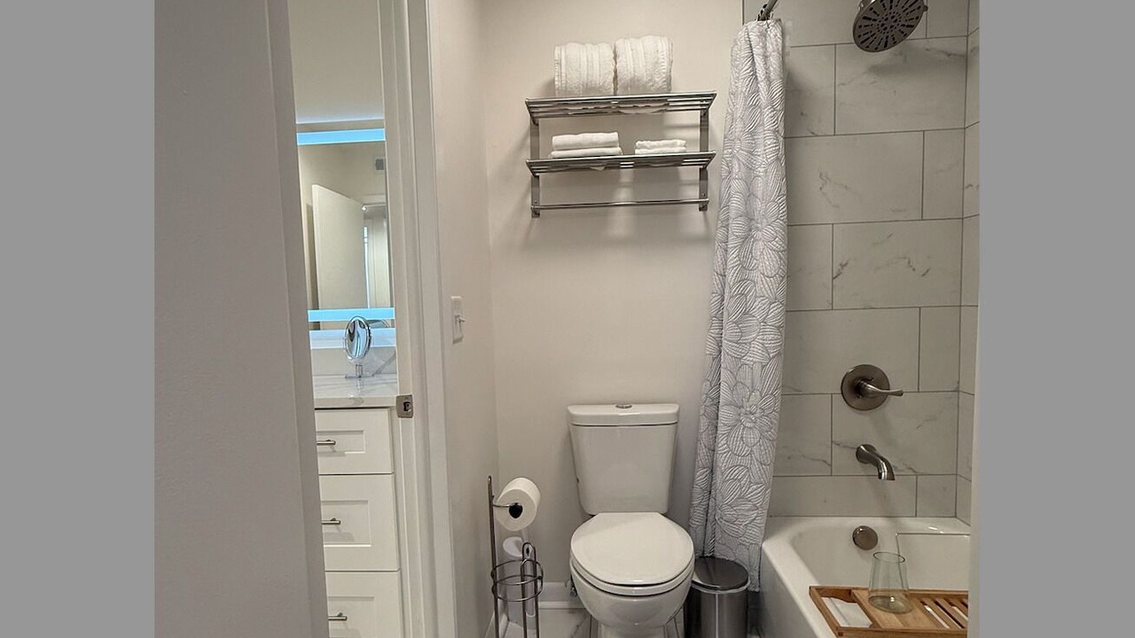 Photo of Bathroom in Charlotte Park