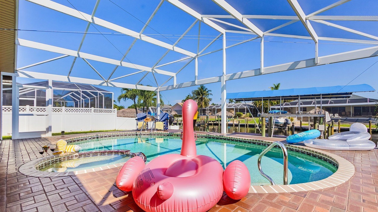 Photo of Outdoor in Pelican