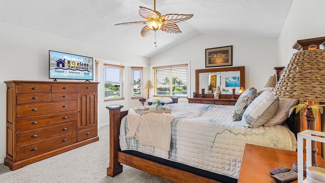 Photo of Bedroom in Pelican