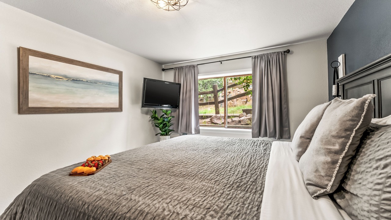 Photo of Bedroom in Divide