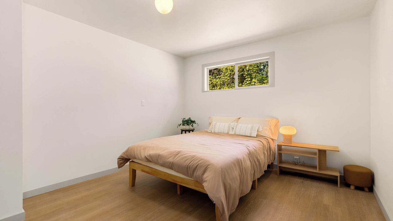 Photo of Bedroom in Mountlake Terrace