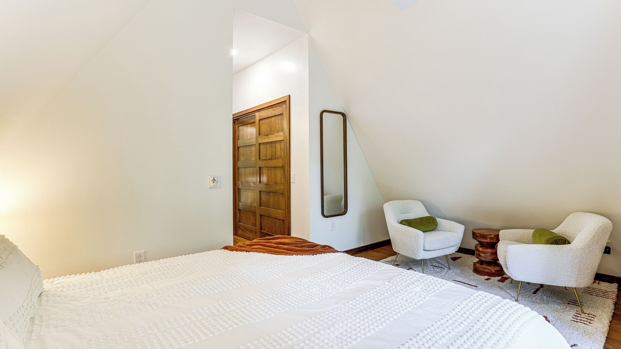 Photo of Bedroom in Alpine Lake
