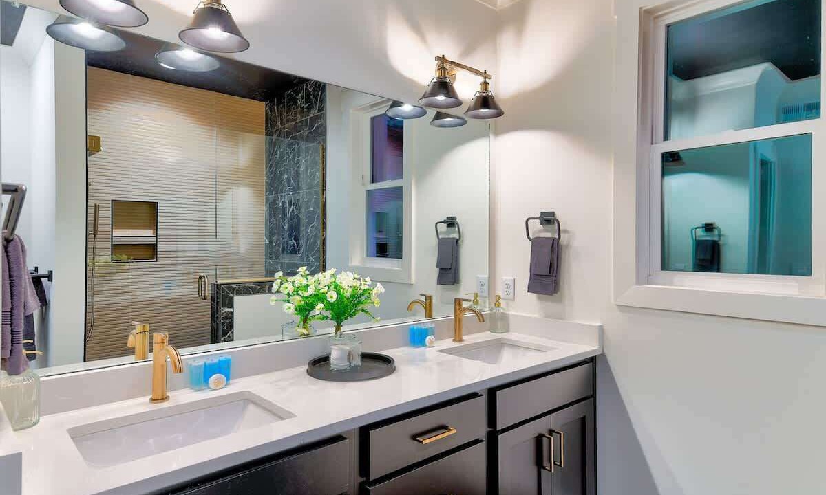 Photo of Bathroom in Talbot's Corner
